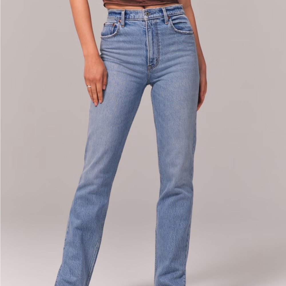Abercrombie & Fitch Ultra High Rise 90s Straight Jean
